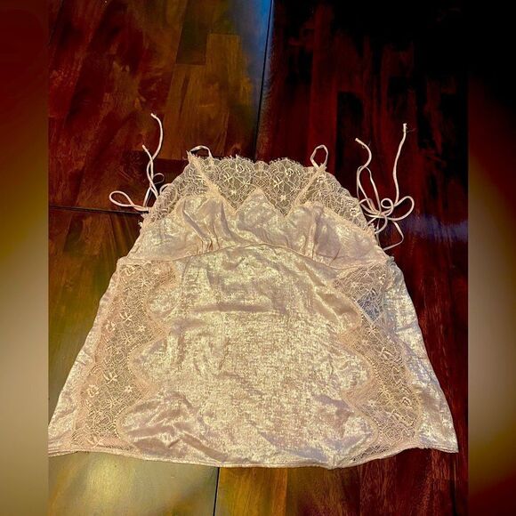 NWOT FP Intimately Shimmer on Cami Large - Picture 3 of 9